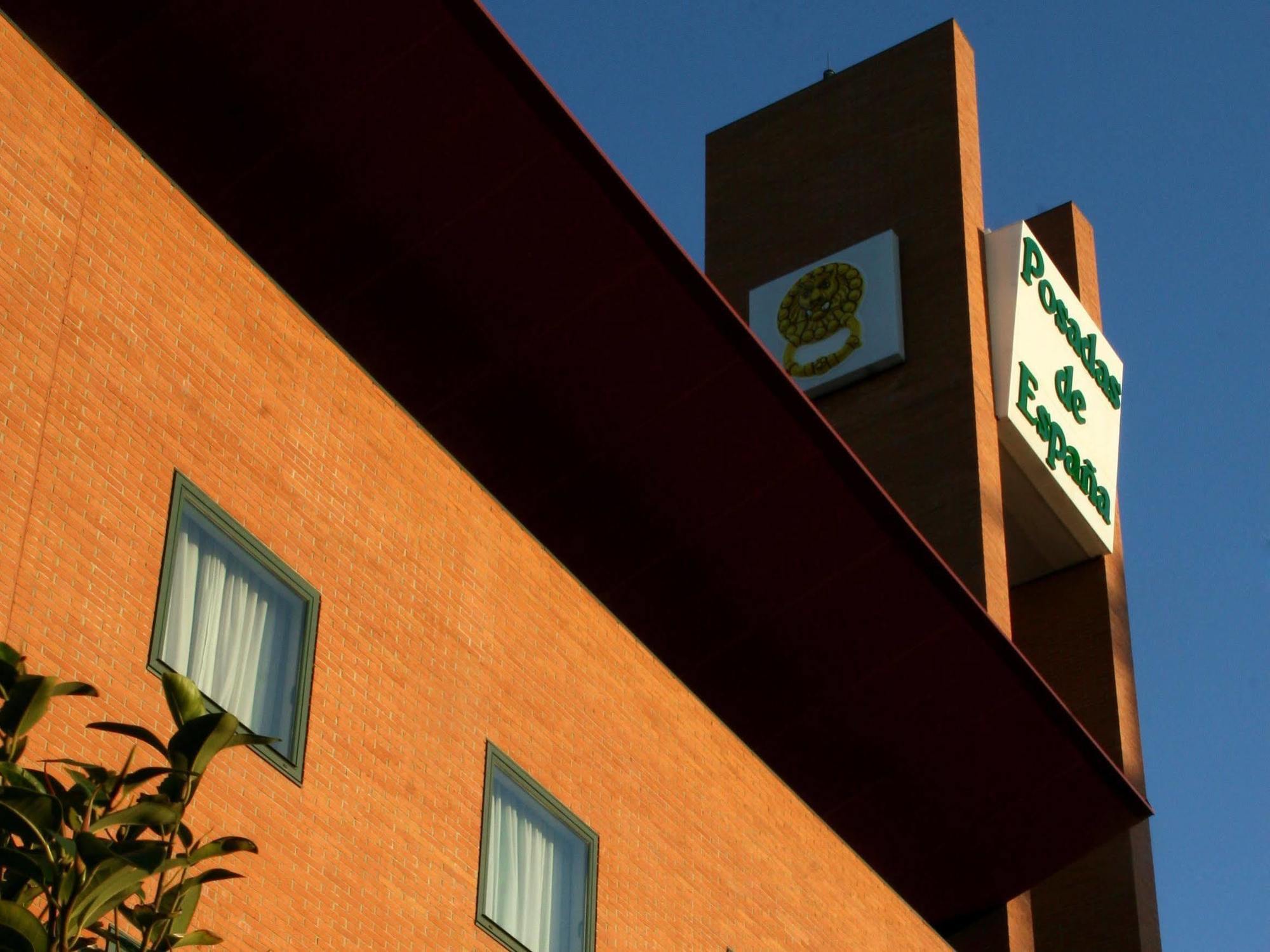 Posadas De Espana Paterna Exterior foto